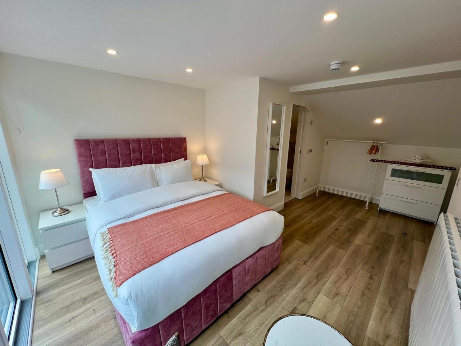Ifsc Townhouse Apartments — Photos 1